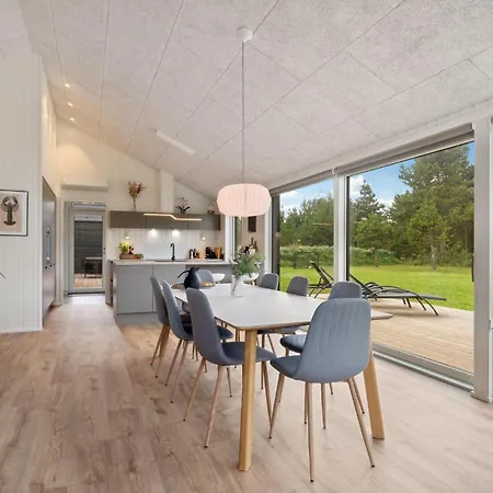 Holiday home 4 Bedroom Stunning In Strandby