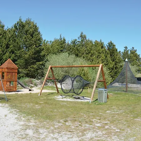 4 Bedroom Stunning In Strandby