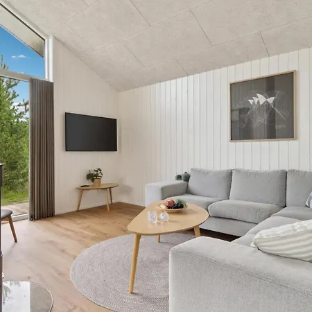 4 Bedroom Stunning In